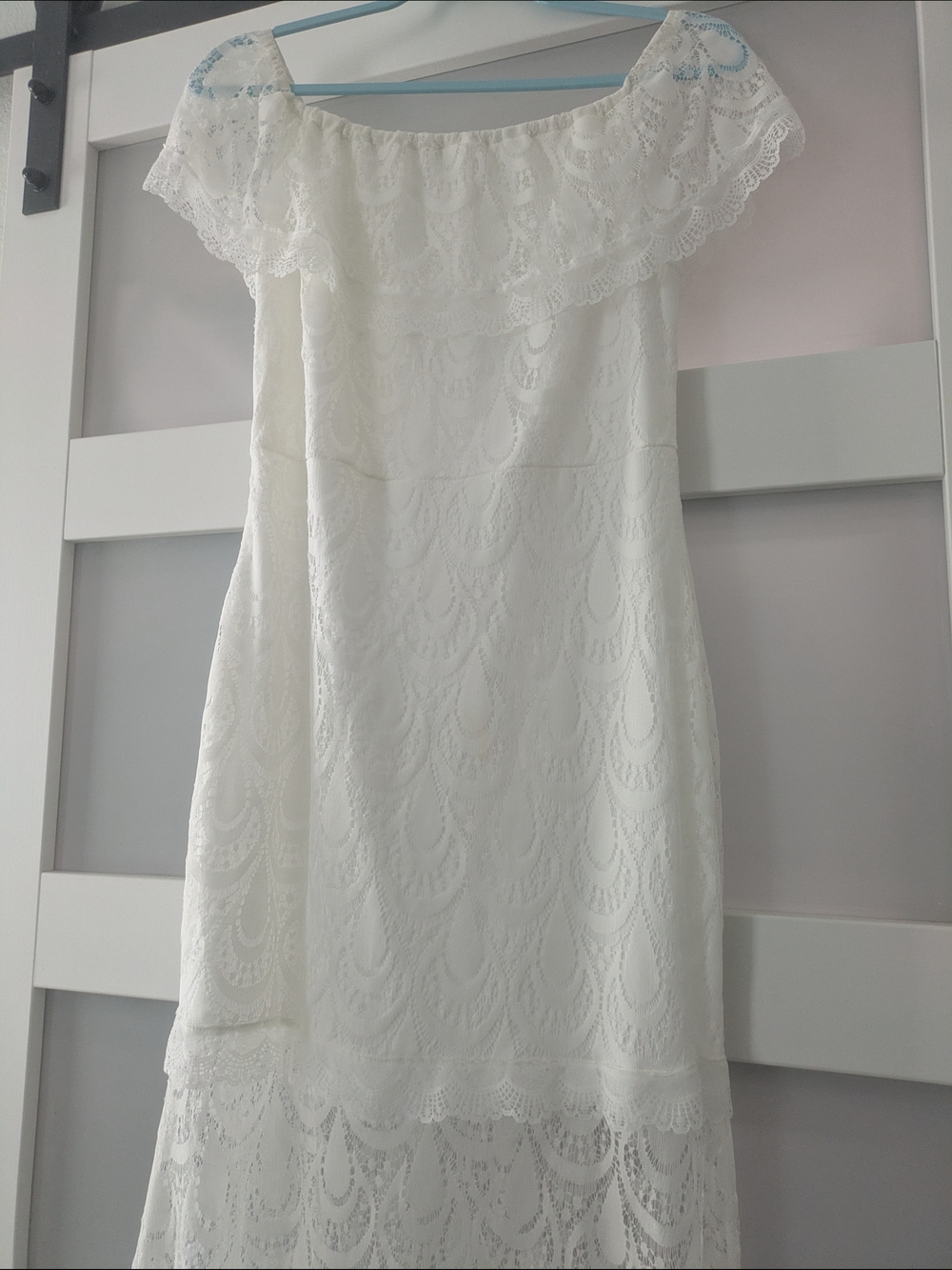 White Lace Off-Shoulder Maxi Dress - Picture 2 of 6